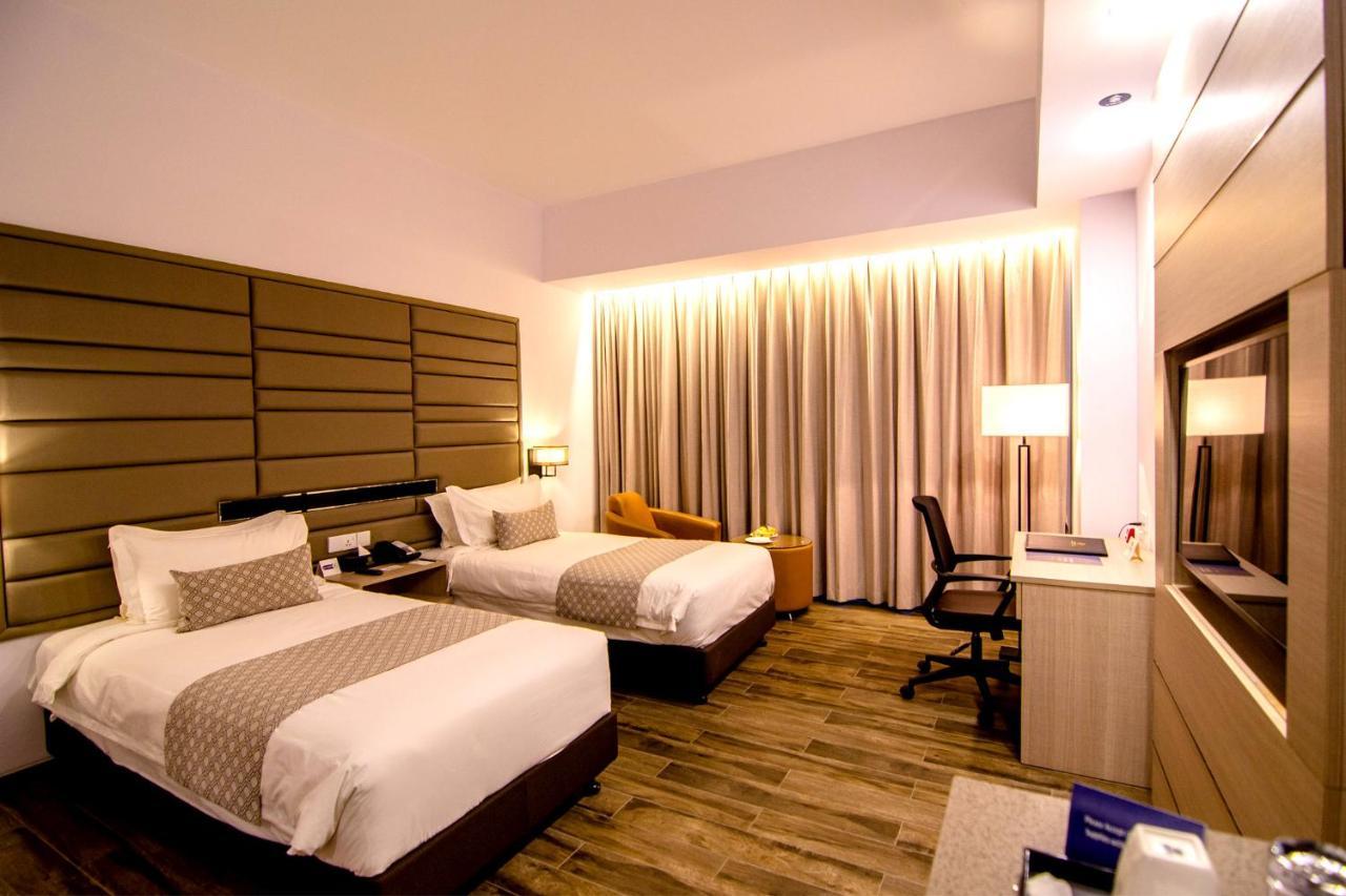 Best Western Sks Chattogram Читтагонг Экстерьер фото